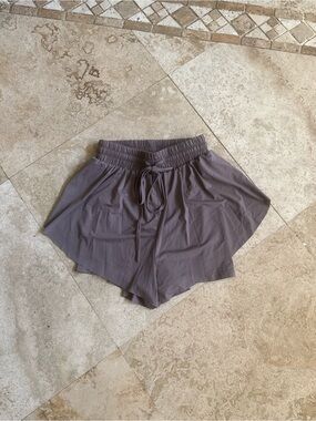 Altard state shorts size xs 
Great condition